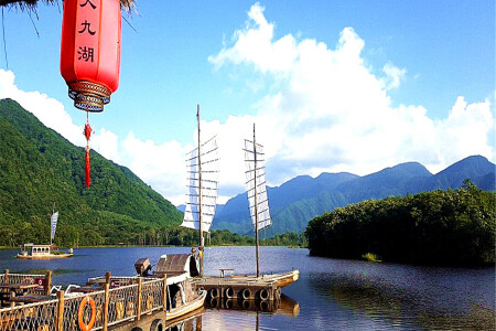 <湖北神农架-大九湖-武当山6日游>武汉双动直达，全程精选酒店，升级1晚古镇森林酒店，赏九湖晨雾，深度摄影慢旅行