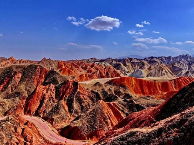 <兰州-张掖-嘉峪关-敦煌双高铁5日游