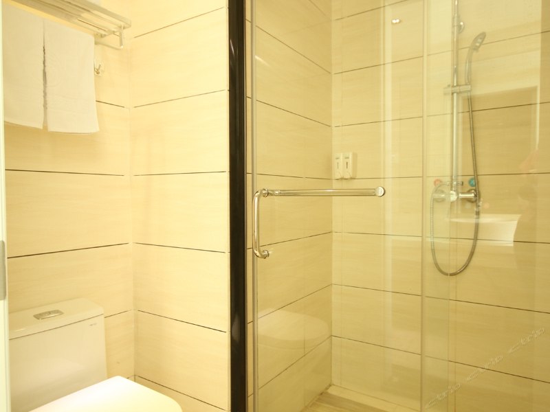 hotelPic