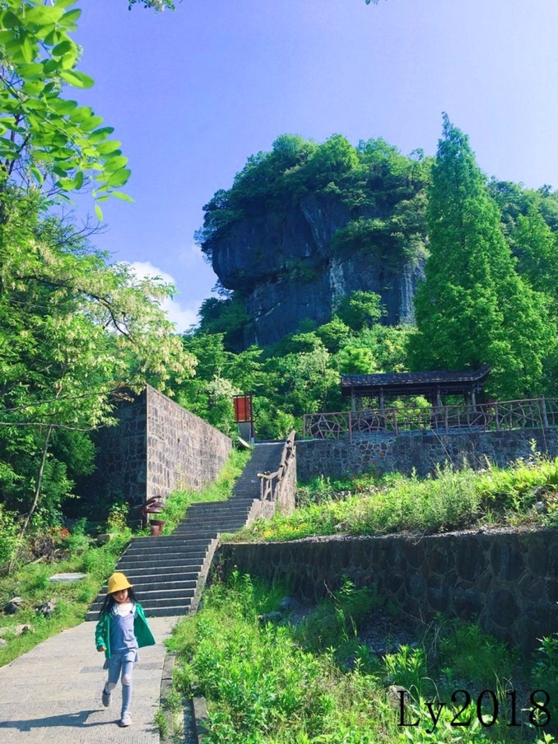 天子山                      神堂湾