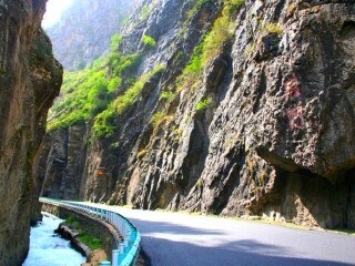 新疆旅游要多少錢跟團(tuán)_新疆旅行跟團(tuán)_新疆旅行團(tuán)旅游報價