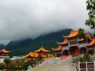 云南游跟团旅游_云南五日跟团旅游_6月份云南旅游