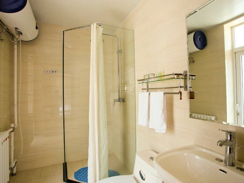 hotelPic