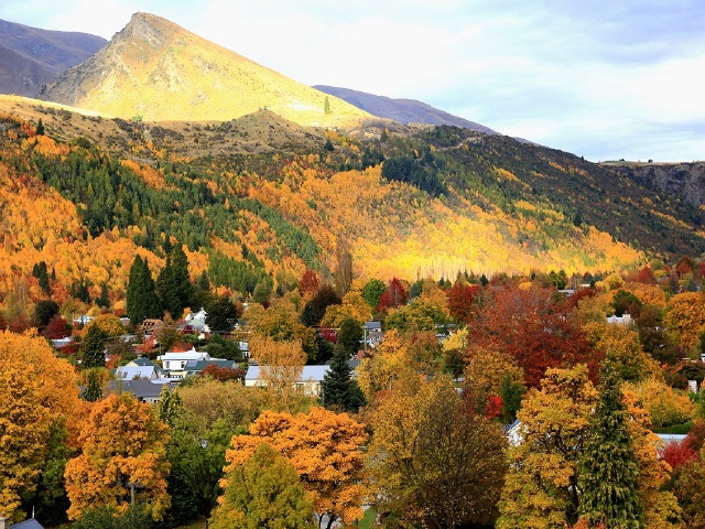 http:\/\/www.tuniu.com\/tour\/210205070