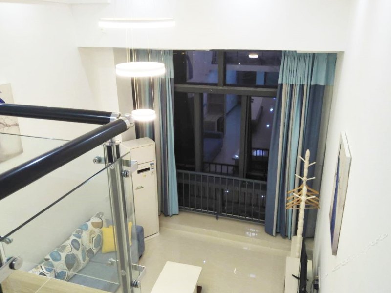 hotelPic