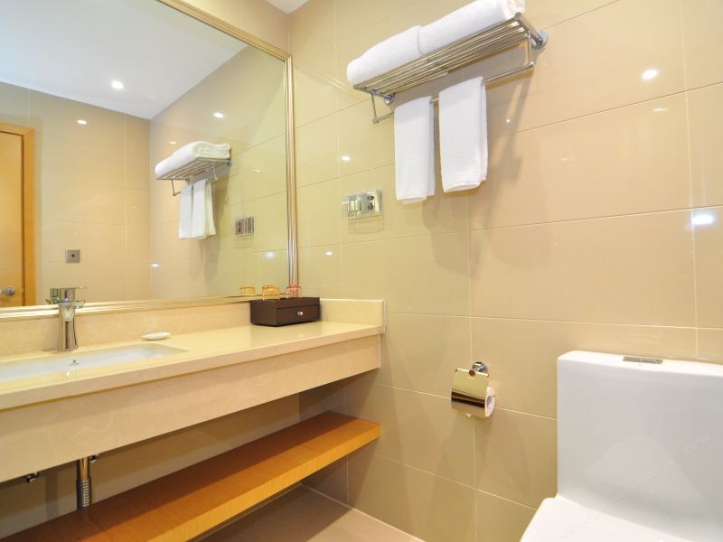 hotelPic