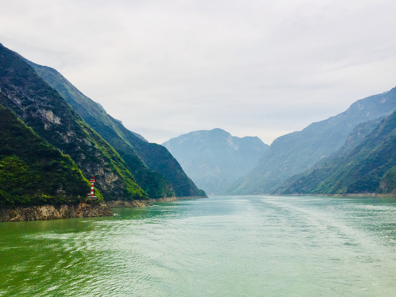 【途牛首发】行走山水之城 船游三峡之美