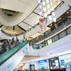 PATTAYA, THAILAND - FEBRUARY 22, 2016: inside of Central Festival Pattaya. Central Festival Pattaya Beach is a shopping mall in Pattaya, Thailand.