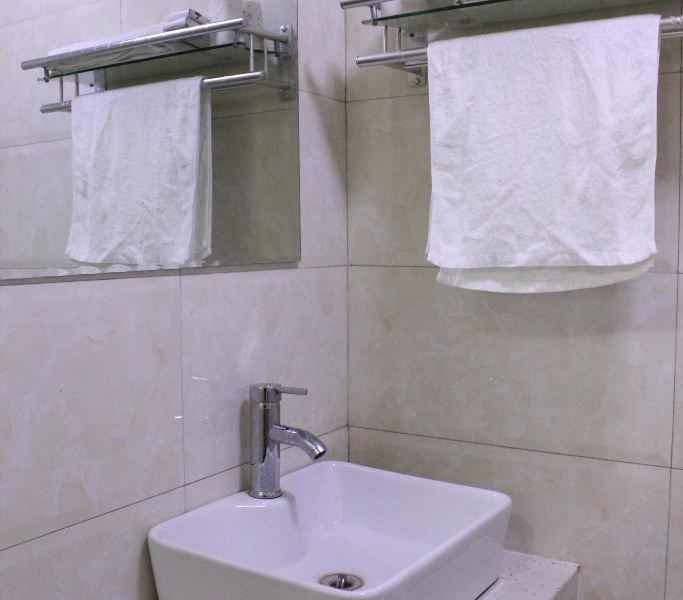 hotelPic