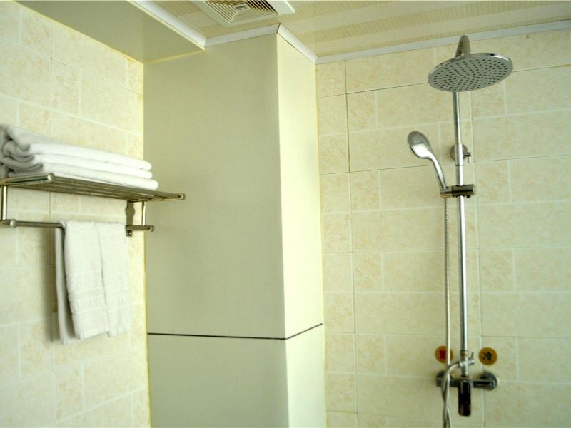hotelPic