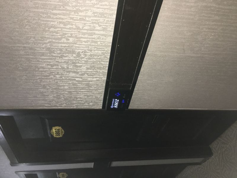 hotelPic
