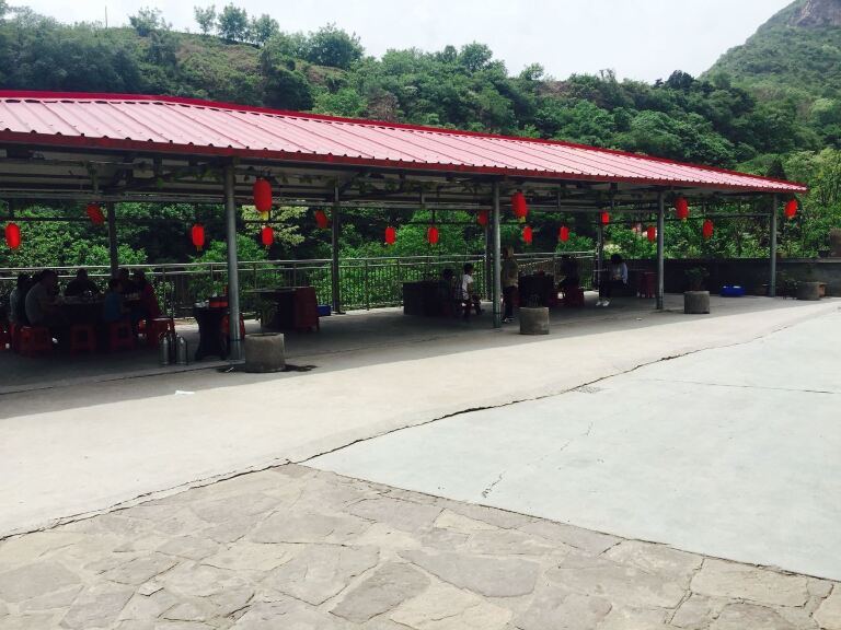 林州天平山桃园度假村
