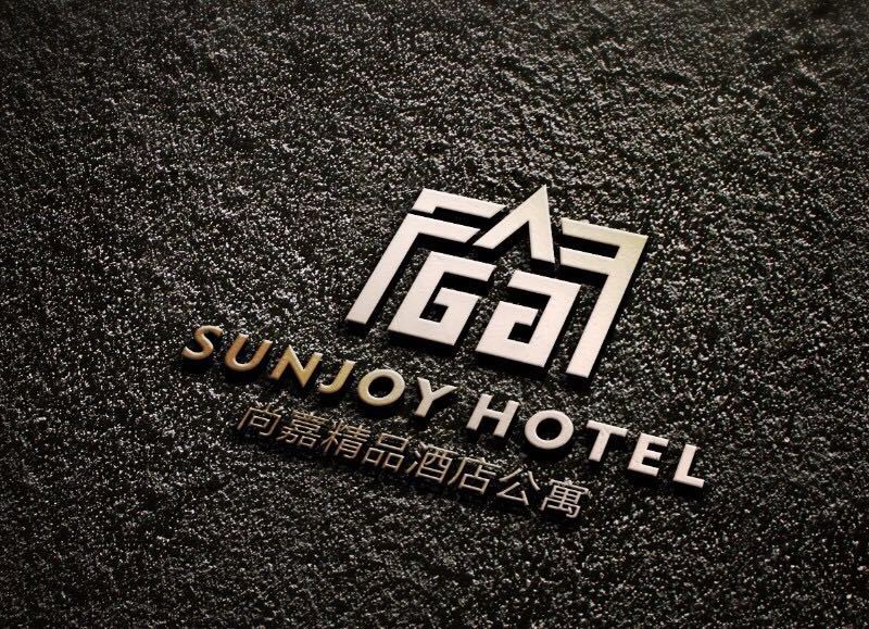hotelPic