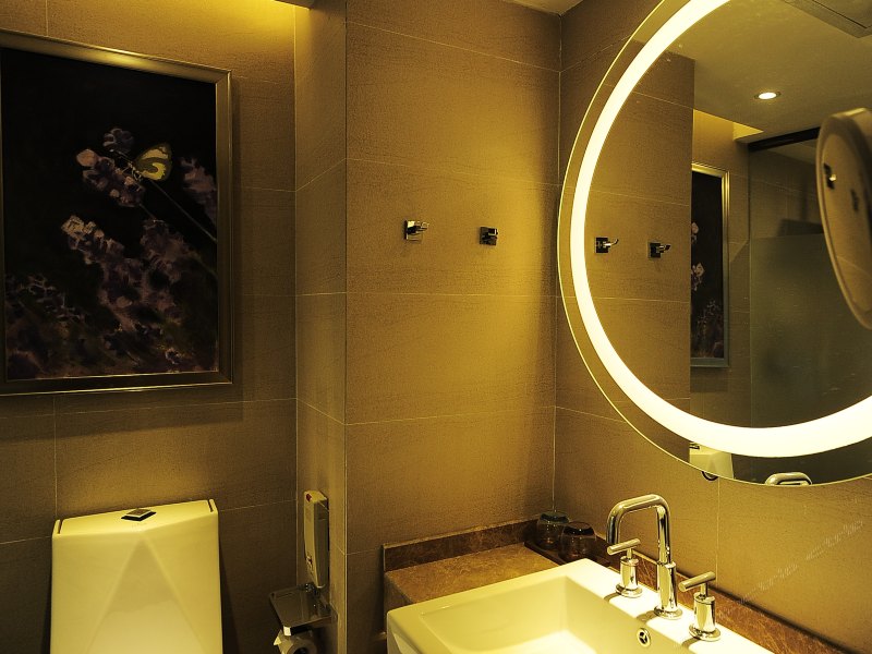 hotelPic