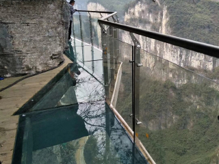 去湖南張家界游要多少錢_湖南張家界旅游大概多少錢_湖南張家界報(bào)團(tuán)多少錢