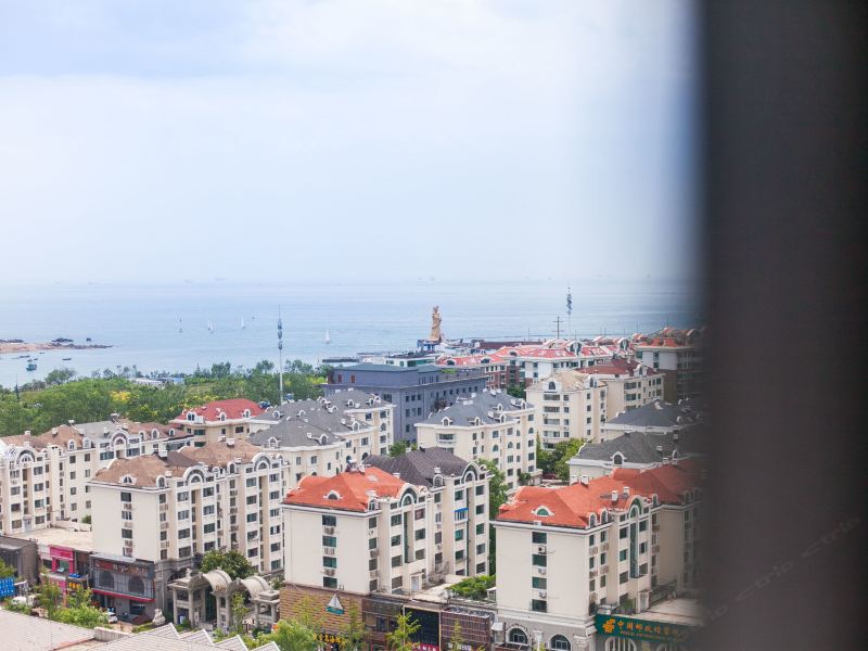 hotelPic