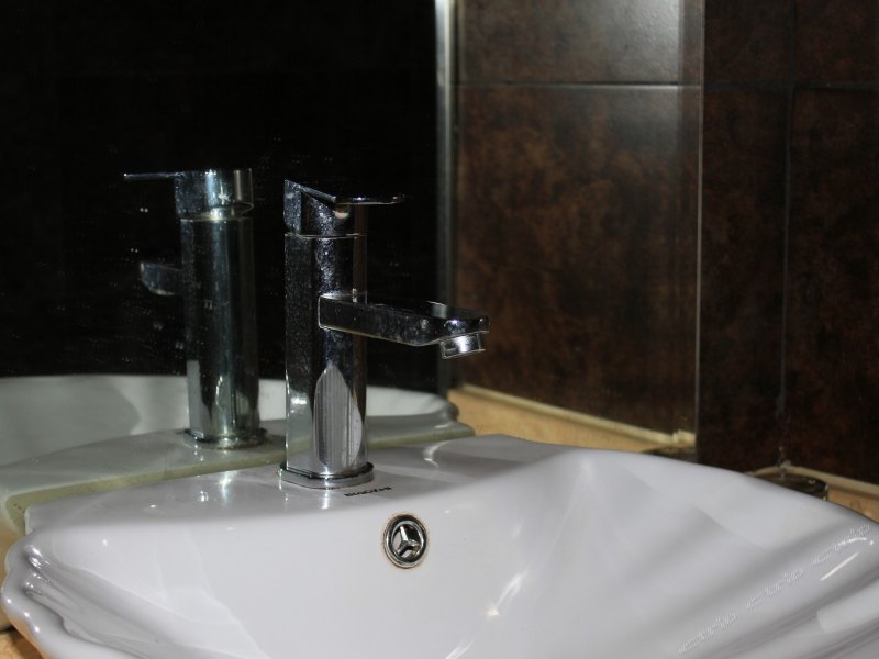 hotelPic
