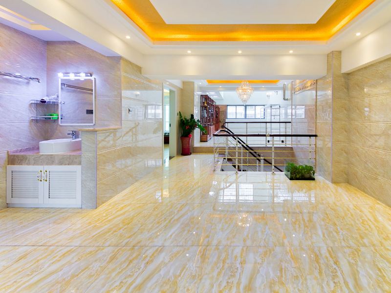 hotelPic