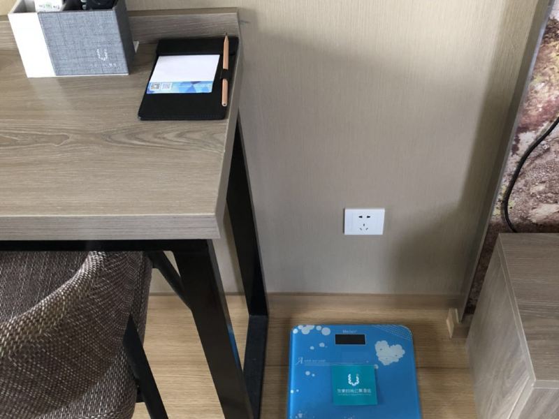 hotelPic