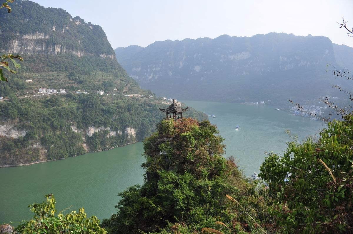 西陵峡风景区          