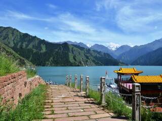 到新疆旅游多少钱_新疆跟团旅游报价_2023年新疆旅游团报价