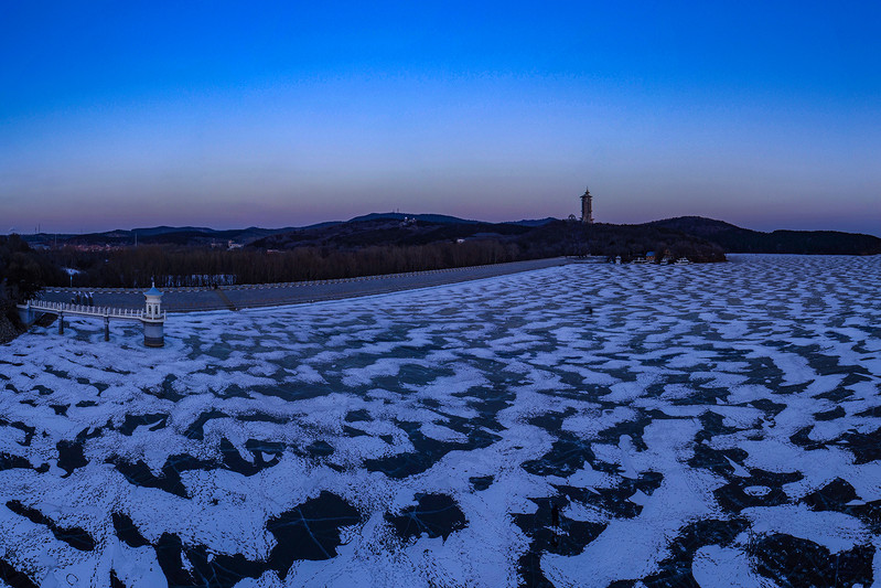 航拍冬季长春净月潭国家森林公园好一个冰天雪地北国风光景色