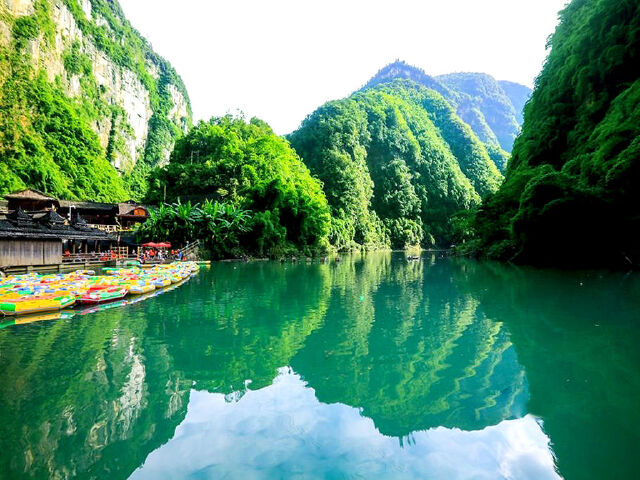 <重庆金佛山-阿依河-乌江画廊-天生三桥双飞