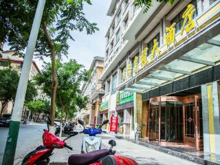 青海旅游最佳路線_青海旅行跟團(tuán)_青海特價(jià)旅游團(tuán)報(bào)價(jià)