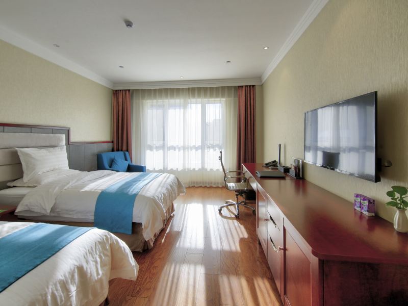 hotelPic