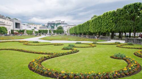 -布拉提斯拉法-克鲁姆洛夫-维也纳-布达佩斯-卡