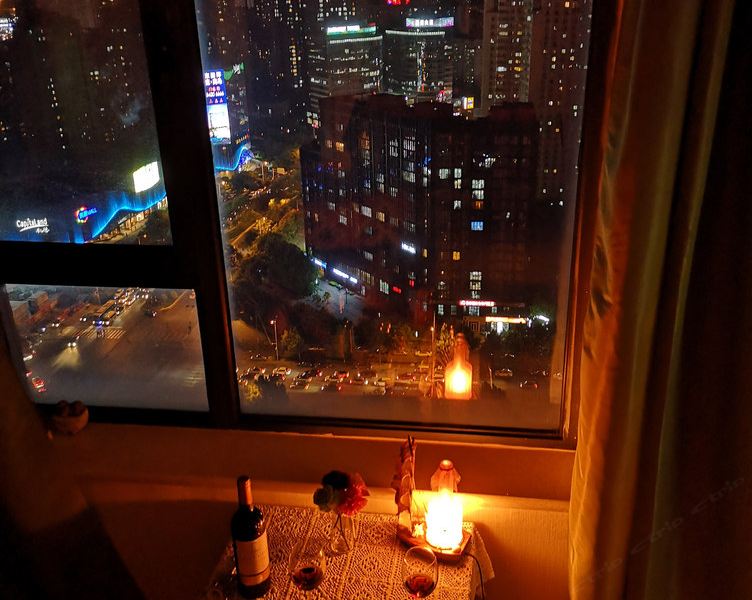hotelPic