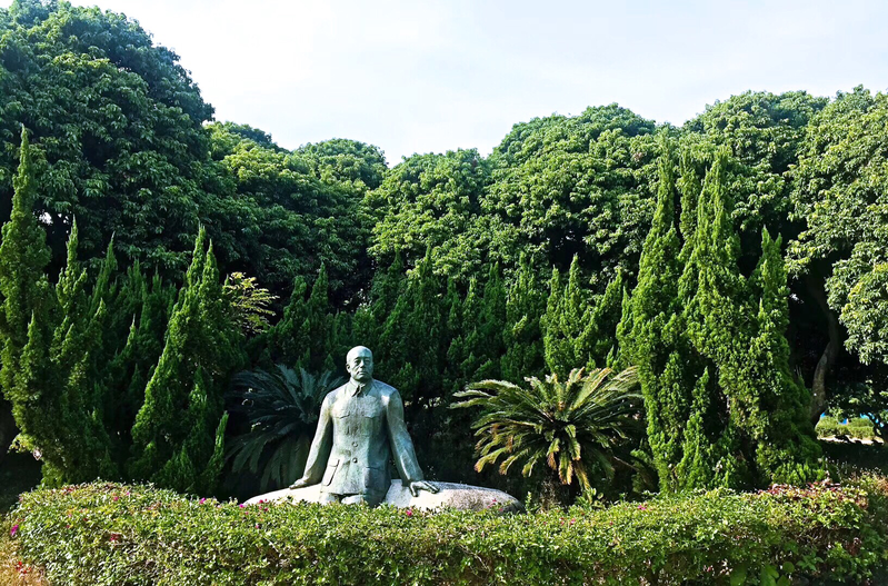 深圳中山公园俱备人文景观和自然生态景观