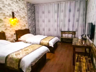 罗平油菜花游跟团旅游_罗平油菜花旅游团报价6月_去罗平油菜花跟团旅行