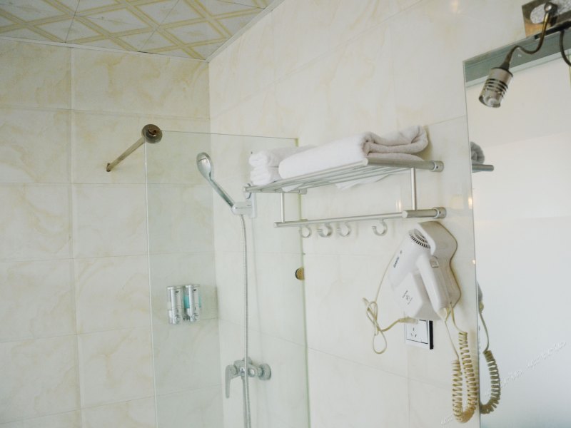 hotelPic