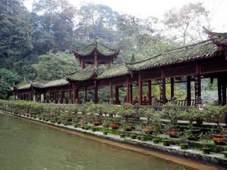 成都旅游跟團多少錢_8月成都旅游_怎么去成都旅游