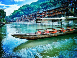 湖南張家界自由行費用_湖南張家界旅游報團價格_2021年湖南張家界旅游團報價