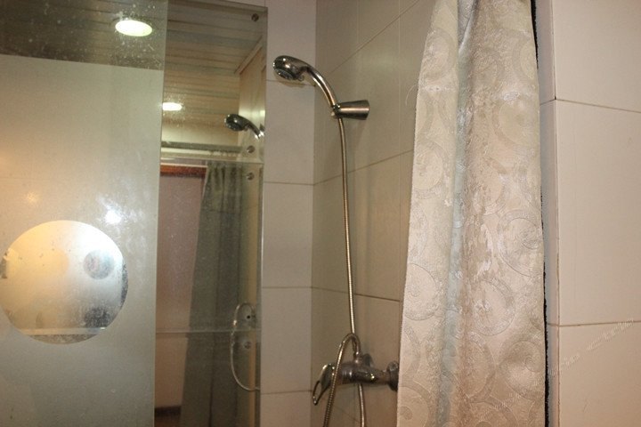 hotelPic