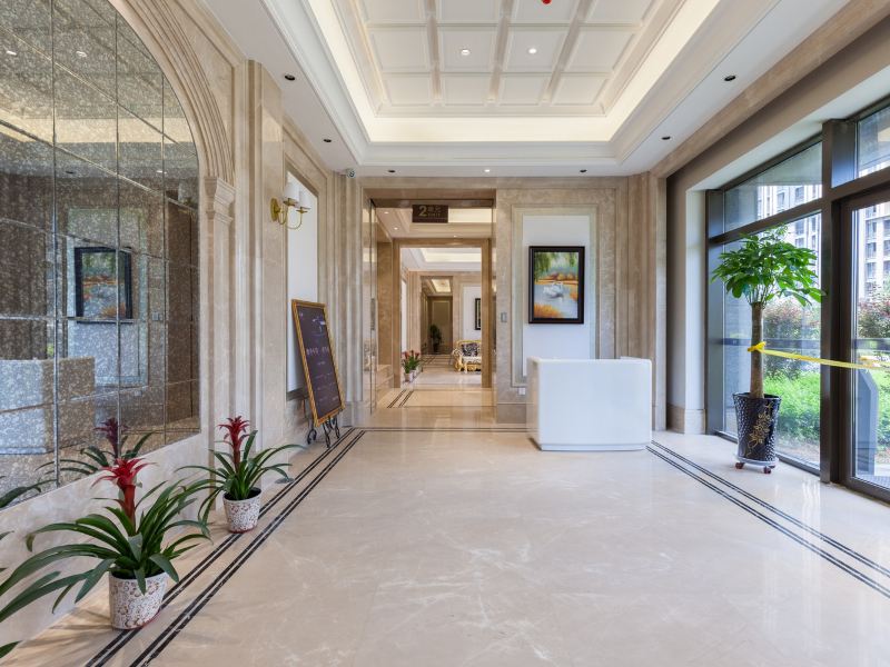 hotelPic