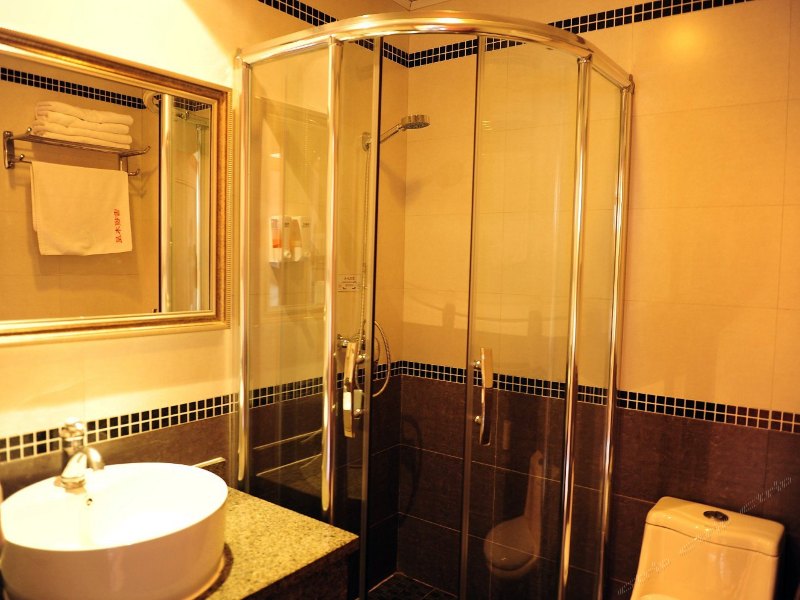 hotelPic