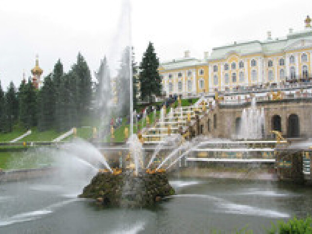 俄罗斯莫斯科+圣彼得堡8日游 超600人出游,深