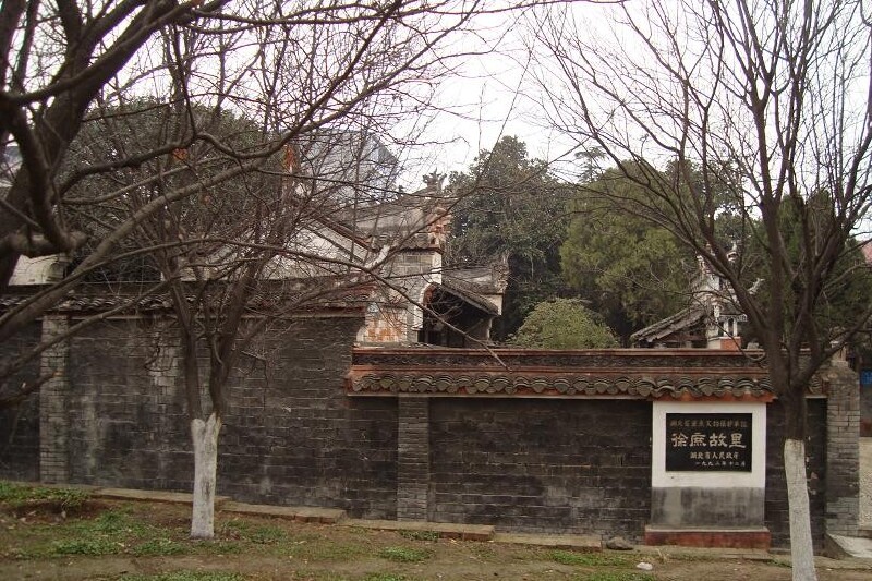 在南漳县单家庄.庙建于清1796年,坐北朝南,前后两院,皆具古雅风貌.