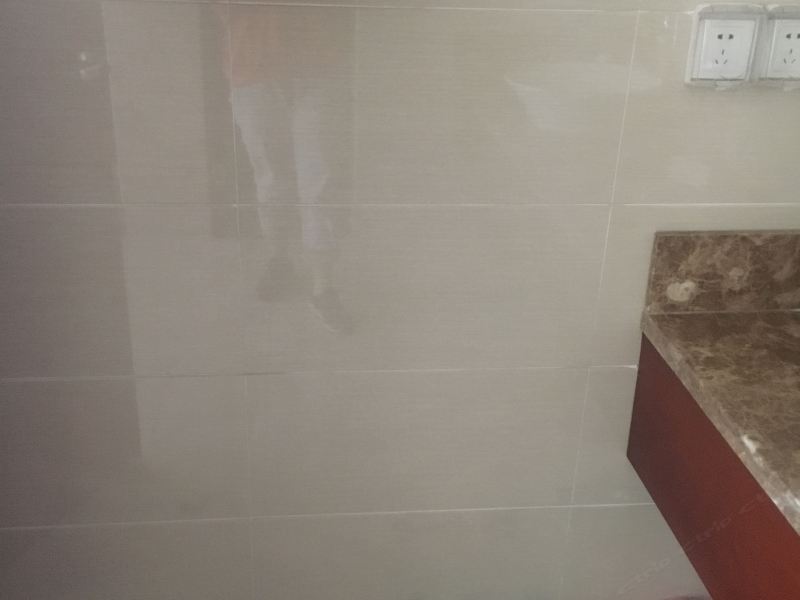 hotelPic