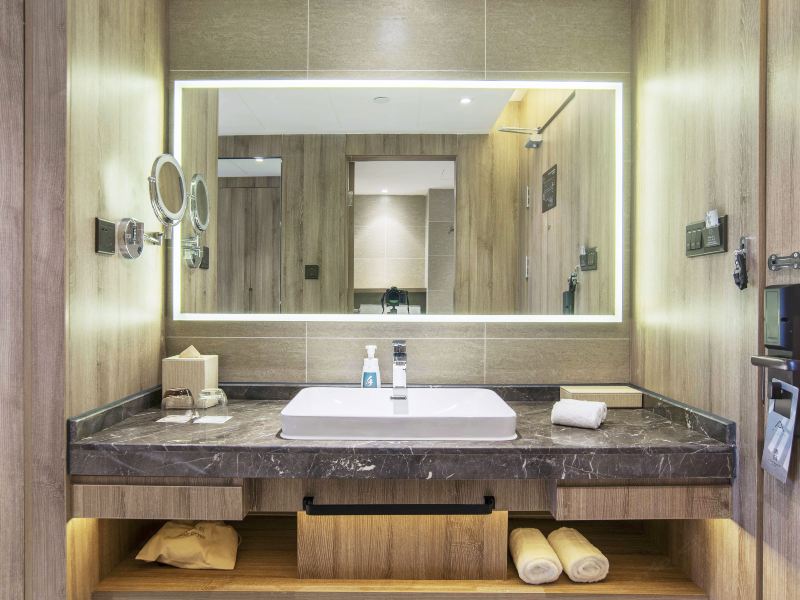 hotelPic