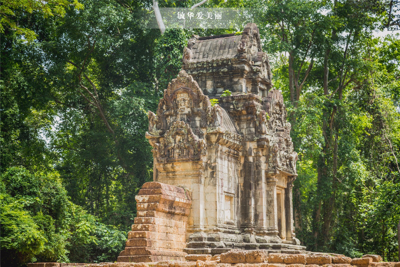 电影这一幕的取景地正是柬埔寨暹粒的塔布隆寺,电影一上映,也令塔