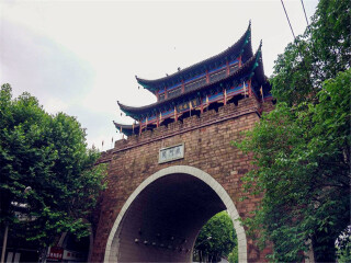 新疆自由行还是跟团好_去新疆7天游_旅游去新疆报价