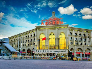 新疆自由行还是跟团好_去新疆7天游_旅游去新疆报价