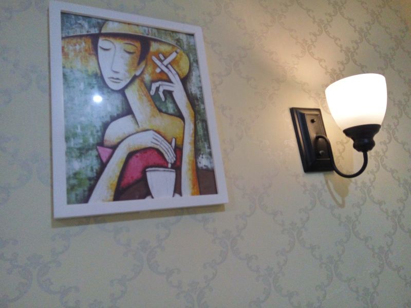 hotelPic