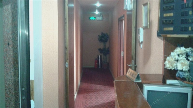 hotelPic