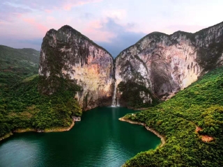2021去湖北恩施大峽谷旅游團(tuán)報(bào)價(jià)_旅游團(tuán)湖北恩施大峽谷_湖北恩施大峽谷自由行組團(tuán)