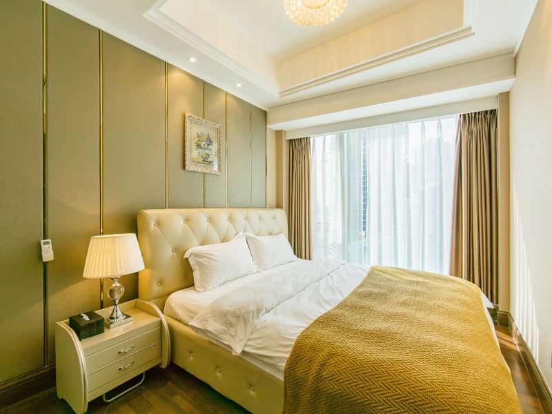 hotelPic